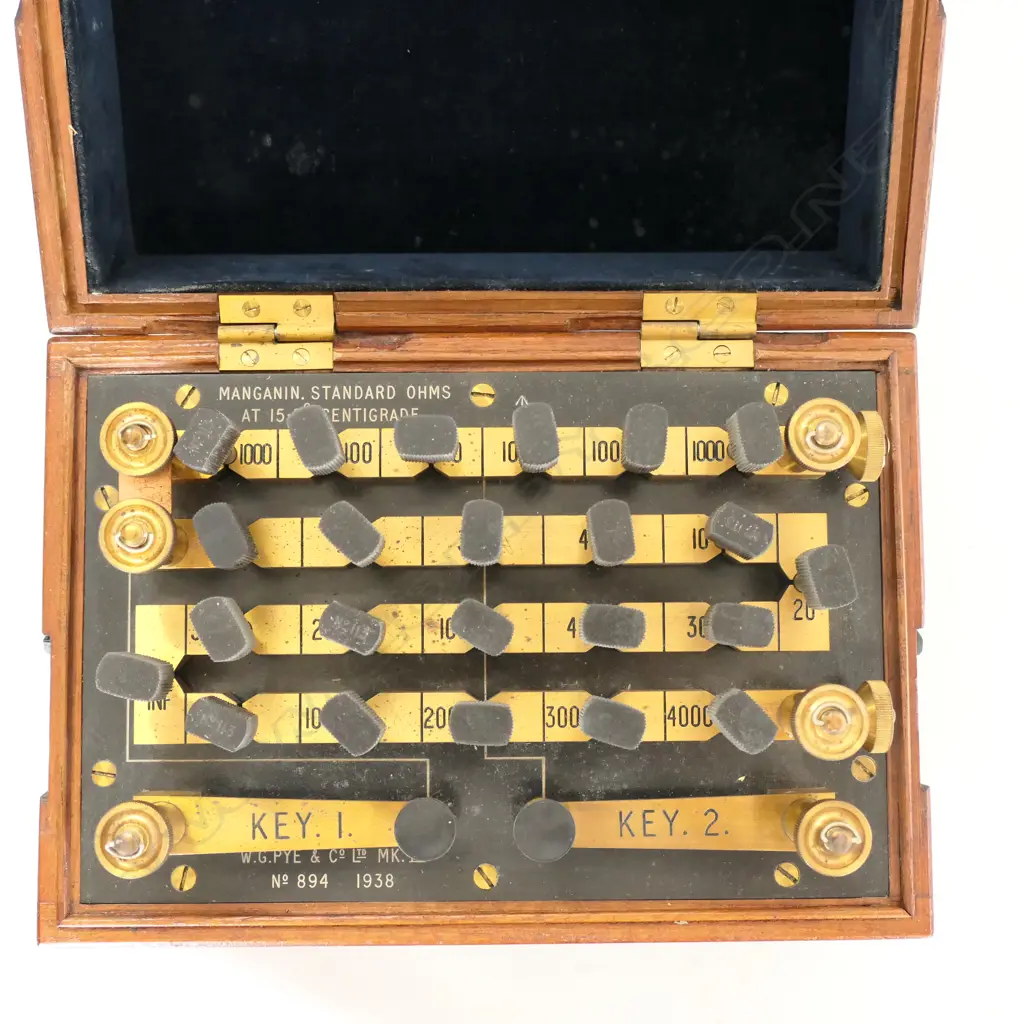 W.G. PYE & Co Ltd Mk IV RESISTANCE BRIDGE, DESIGNED FOR LINE TESTING, DATED 1938. Image 1++
